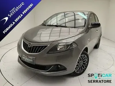 Usata Lancia Ypsilon S 70 CV (51 kW) 2024 Grigio Utilitaria