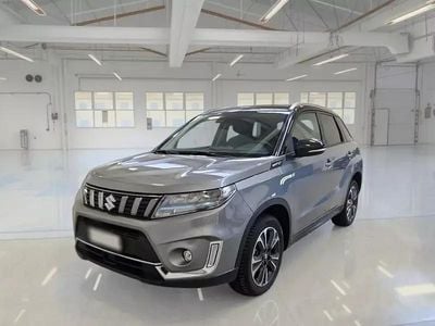 Grigio Usata 2024 Suzuki Vitara SUV | 27.000 € (Molto cara)