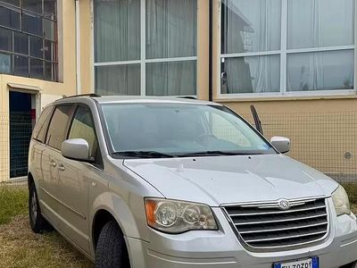 Usata Chrysler Grand Voyager 163 CV (119 kW) 2011 Grigio Monovolume
