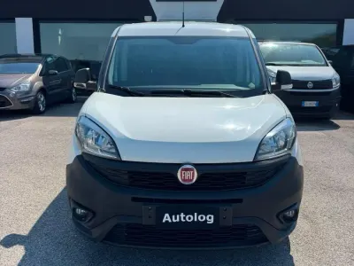 Usata Fiat Doblò S 95 CV (69 kW) 2021 Bianco Monovolume