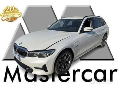 Usata BMW 320e Sport Line 163 CV (119 kW) 2021 Bianco Station wagon