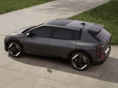 Nuova Kia EV4 Earth 50 kW (68 CV) 2026 Argento SUV
