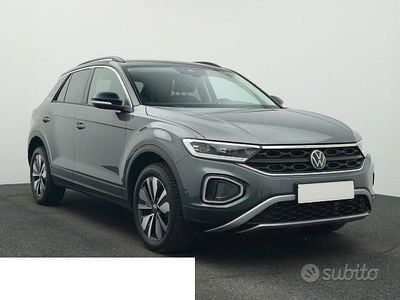 Usata VW T-Roc Goal 116 CV (85 kW) 2024 Grigio SUV