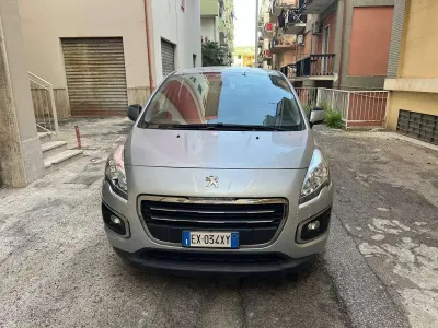 Usata Peugeot 3008 Business-Line 114 CV (83 kW) 2015 Grigio Station wagon