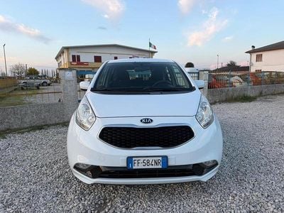 Usata Kia Venga 90 CV (66 kW) 2016 Bianco Utilitaria