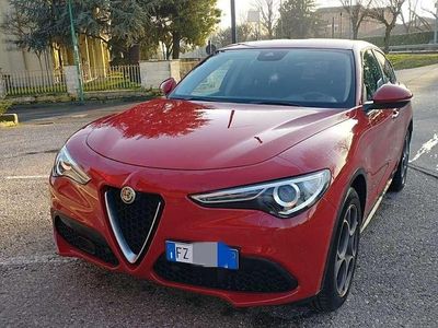 Usata Alfa Romeo Stelvio Tech Edition 160 CV (117 kW) 2019 Rosso SUV
