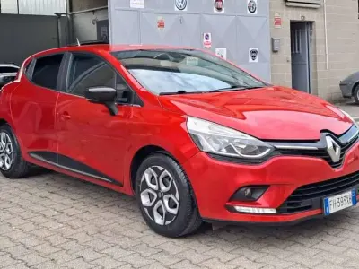 Usata Renault Clio IV Zen 75 CV (55 kW) 2017 Bordeaux Berlina