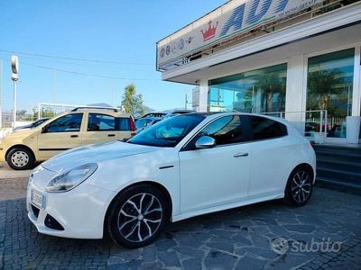 Usata Alfa Romeo Giulietta Ti 120 CV (88 kW) 2011 Bianco Utilitaria