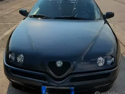 Usata Alfa Romeo Spider 218 CV (160 kW) 2001 Nero Cabrio