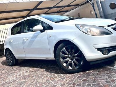 Usata Opel Corsa 80 CV (58 kW) 2008 Bianco Utilitaria