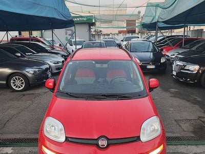Usata Fiat Panda Lounge 69 CV (50 kW) 2017 Rosso Utilitaria