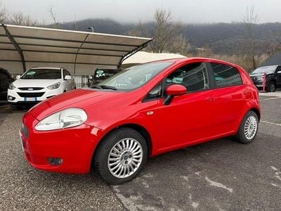 Usata Fiat Grande Punto Dynamic 75 CV (55 kW) 2007 Rosso Utilitaria
