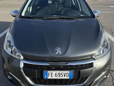 Usata Peugeot 208 Access 82 CV (60 kW) 2016 Utilitaria