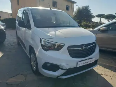 Usata Opel Combo 102 CV (75 kW) 2022 Bianco Monovolume