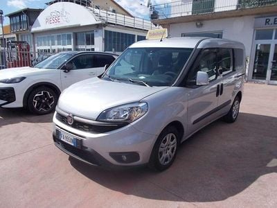 Usata Fiat Doblò Dynamic 105 CV (77 kW) 2015 Argento metallizzato Monovolume