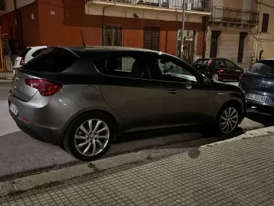 Usata Alfa Romeo Giulietta Exclusive 105 CV (77 kW) 2015 Utilitaria