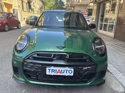 Usata Mini John Cooper Works 204 CV (150 kW) 2026 Verde Utilitaria