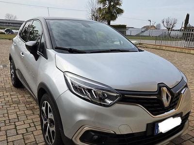Usata Renault Captur 90 CV (66 kW) 2018 Grigio SUV