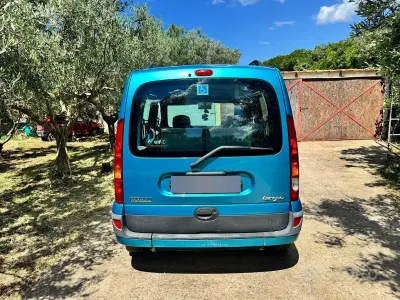 Usata Renault Kangoo 75 CV (55 kW) 2006 Blu Monovolume