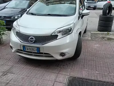 Usata Nissan Note Tekna 90 CV (66 kW) 2015 Bianco Utilitaria