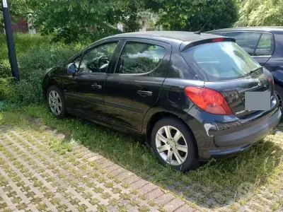 Usata Peugeot 207 90 CV (66 kW) 2007 Nero Berlina