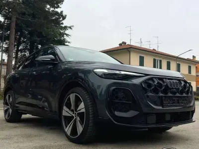 Nuova Audi Q5 Sportback S-Line 204 CV (150 kW) 2025 Grigio SUV