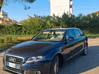 Usata Audi A4 245 CV (180 kW) 2008 Blu Station wagon