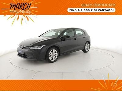 Usata VW Golf VIII Life 116 CV (85 kW) 2025 Grenadill black metallizzato Berlina