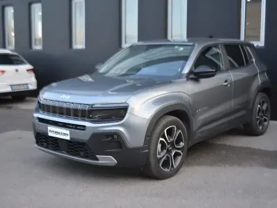 Käytetty Jeep Avenger Summit 101 HP (74 kW) 2025 Katumaasturi