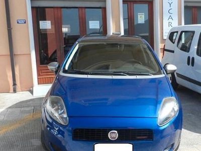 Usata Fiat Grande Punto Dynamic 90 CV (66 kW) 2009 Blu Utilitaria