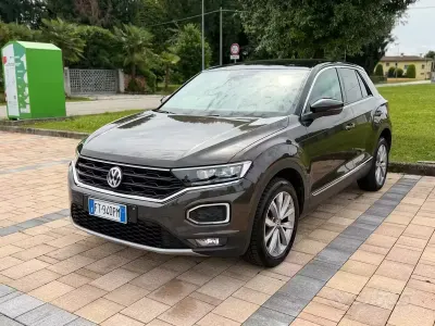 Usata VW T-Roc Advance 116 CV (85 kW) 2019 Marrone SUV