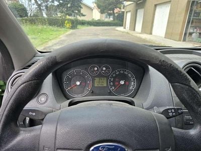 Usata Ford Fiesta Titanium 75 CV (55 kW) 2006 Verde Utilitaria