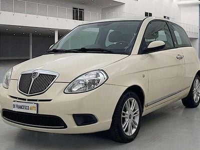 Begagnad Lancia Ypsilon Platinum 77 HK (56 kW) 2010 Beige Halvkombi
