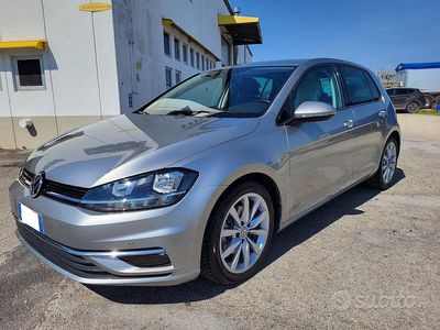 Usata VW Golf VII Executive 116 CV (85 kW) 2017 Argento Berlina
