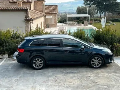 Usata Toyota Avensis