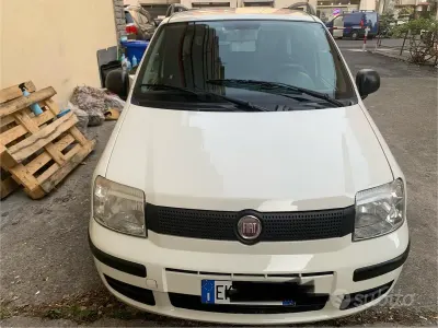 Käytetty Fiat Panda Dynamic 69 HP (50 kW) 2011 Valkoinen Viistoperä