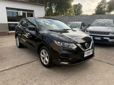 Używany Nissan Qashqai Acenta 116 KM (85 kW) 2020 Czarny SUV