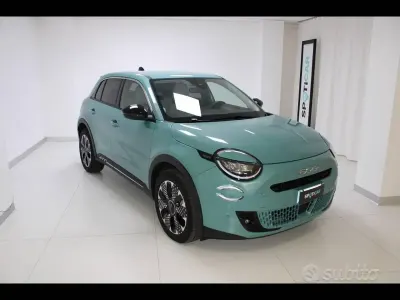 Usata Fiat 600 La Prima 101 CV (74 kW) 2025 Bluazzurro SUV