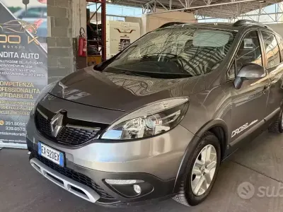 Usata Renault Scénic XMOD 110 CV (80 kW) 2014 Grigio Monovolume