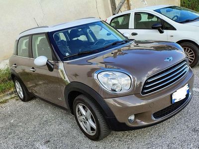 Usata Mini Cooper D Countryman 111 CV (81 kW) 2013 Marrone SUV
