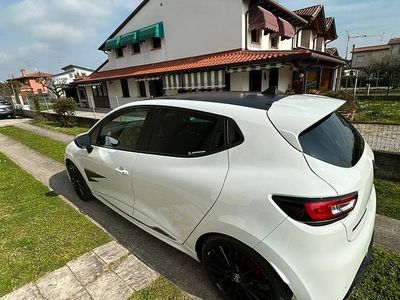 Usata Renault Clio IV Trophy 220 CV (161 kW) 2017 Bianco Berlina