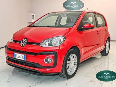 Begagnad VW up! Highline 90 HK (66 kW) 2017 Röd Halvkombi