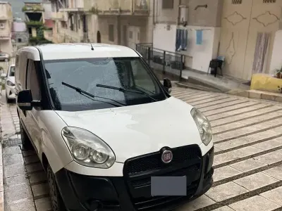Usata Fiat Doblò 120 CV (88 kW) 2011 Bianco Monovolume