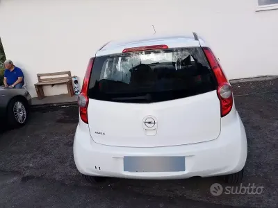 Usata Opel Agila 65 CV (47 kW) 2008 Bianco Utilitaria