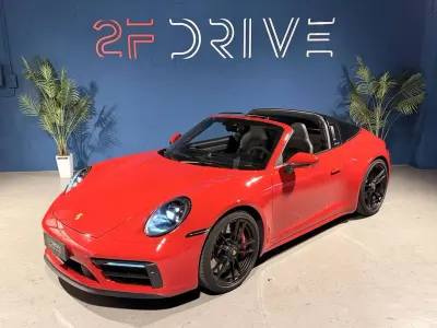 Usata Porsche 992 480 CV (353 kW) 2022 Rosso Cabrio
