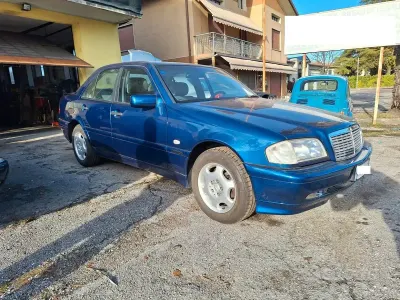 Usata Mercedes C250 Elegance 150 CV (110 kW) 2000 Station wagon