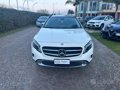 Usata Mercedes GLA220 177 CV (130 kW) 2016 Bianco SUV