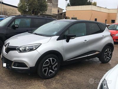 Usata Renault Captur Intens 90 CV (66 kW) 2014 Grigio SUV