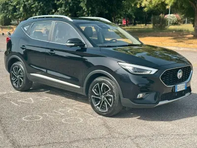 Usata MG ZS Luxury 106 CV (77 kW) 2024 Nero SUV