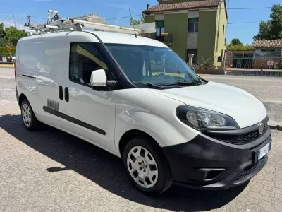 Usata Fiat Doblò 120 CV (88 kW) 2018 Bianco Monovolume